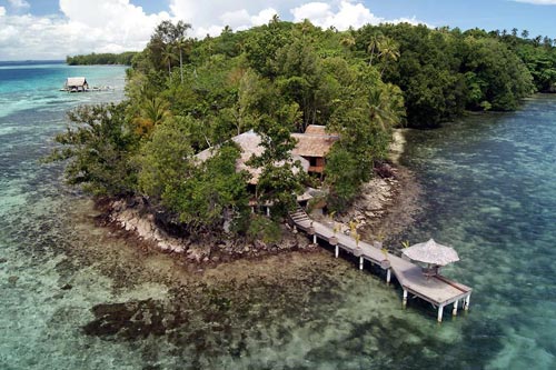 Click for The Lodge (incl boat + fuel) images