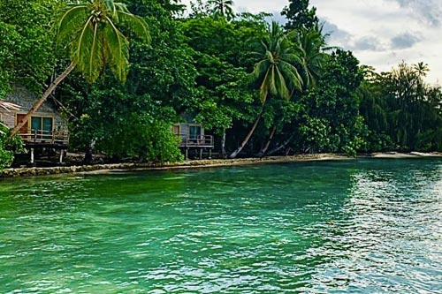 Click for The Lodge (excl boat) images