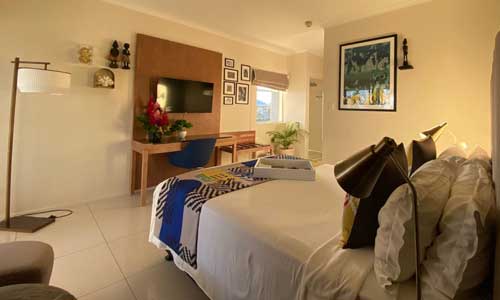 Click for Deluxe Room images