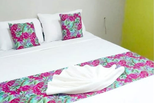 Click for Standard Room images Click for Standard Room images