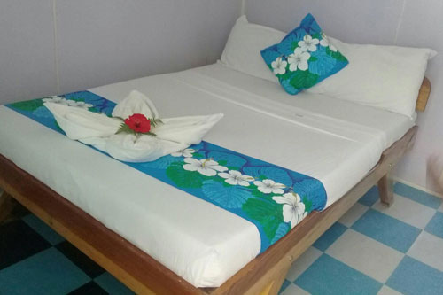 Click for Standard Room images