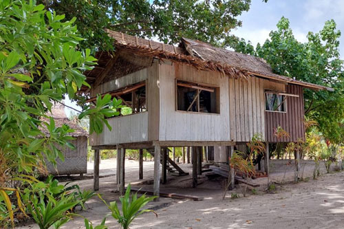 Click for Standard Bungalow images