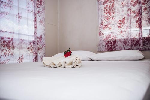 Click for Ensuite Single Room images