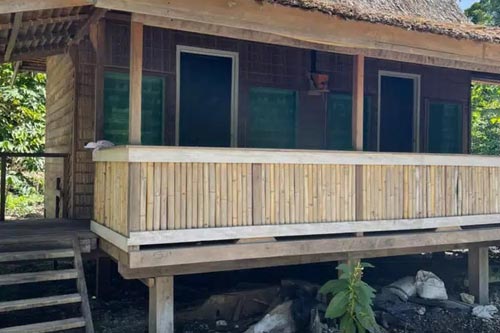 Click for Self-Contained Bungalow images